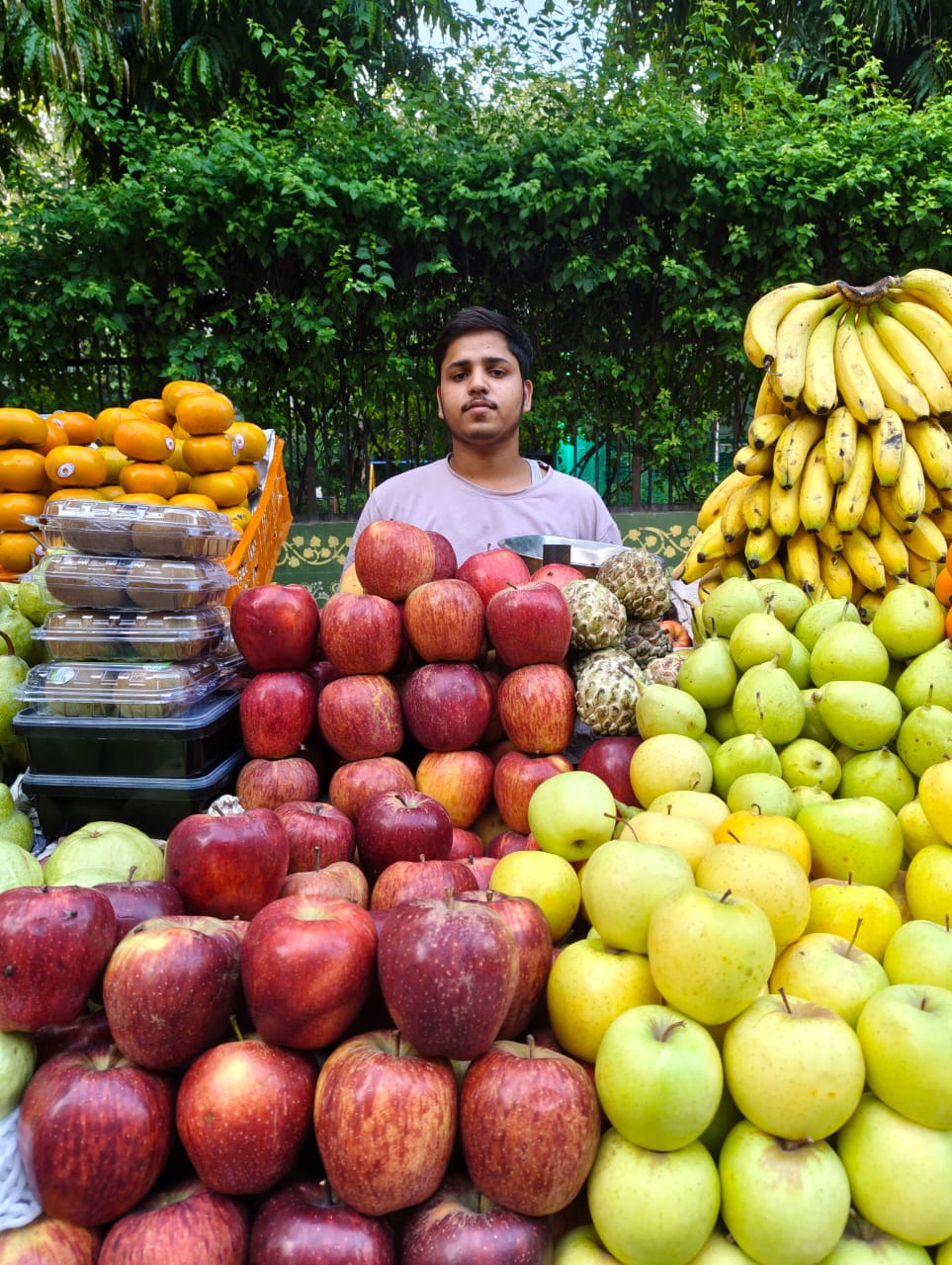Amit Fresh Fruits